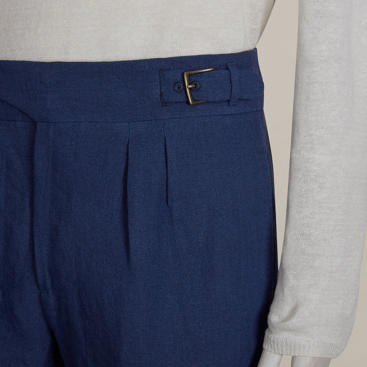Irish Linen Gurkha Shorts in Dark Blue