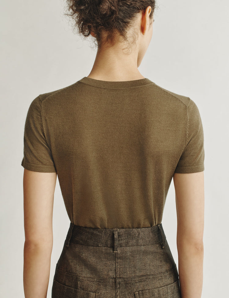 The T-Shirt in Cashmere and Silk in Army