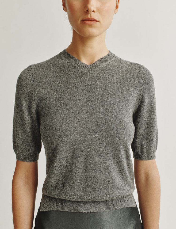 The Dez Sweater in Wool and Cashmere in Heather Grey