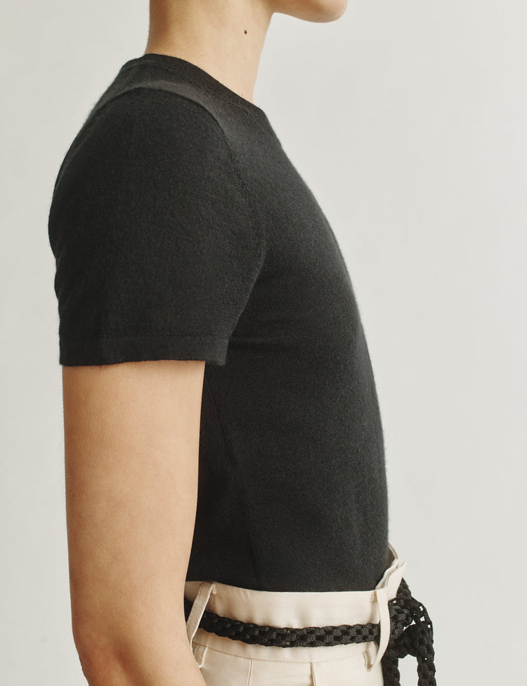 The T-Shirt in Cashmere and Silk in Black