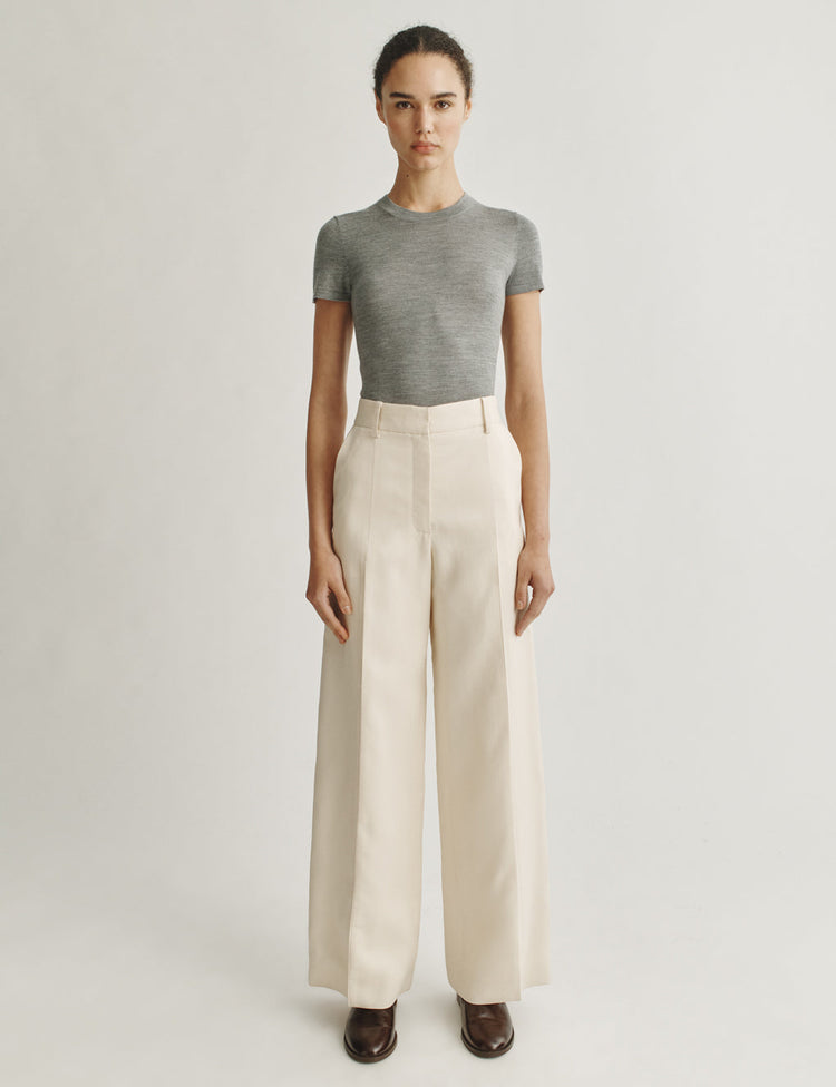 The T-Shirt in Cashmere and Silk in Dark Grey