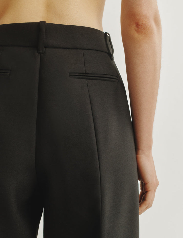 The Tailored Trousers in Wool Silk Suiting