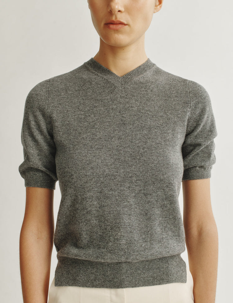 The Dez Sweater in Wool and Cashmere in Heather Grey