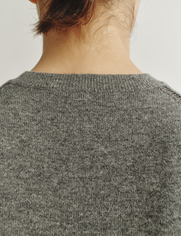The Dez Sweater in Wool and Cashmere in Heather Grey