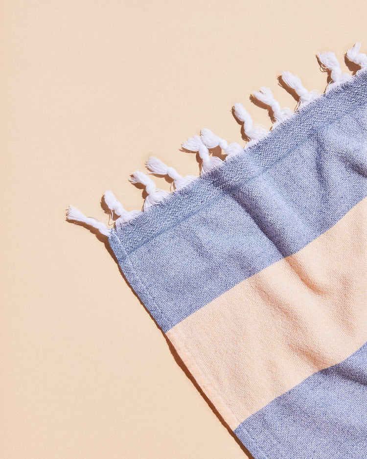 Feather Weight Towel Set