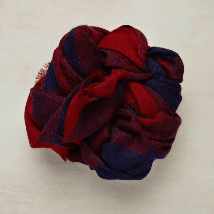 Large Check Cashmere Scarf in Wine and Navy