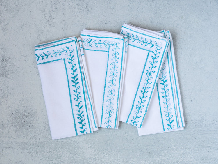 Dinner Napkins (Set of Four) in Vine Border, Saltwater