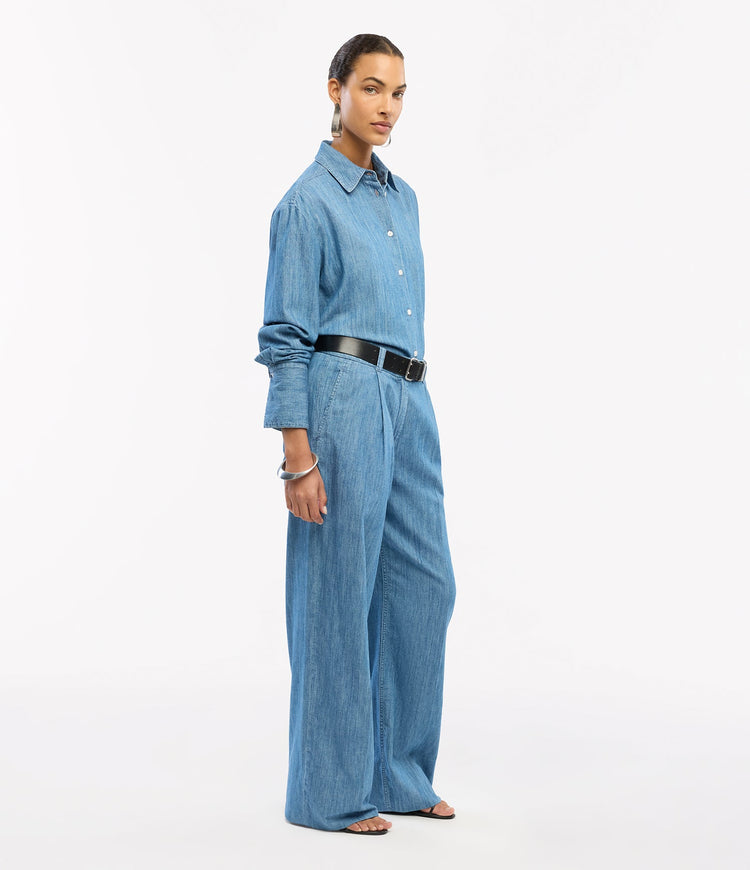 Chambray Shirt in Medium Blue