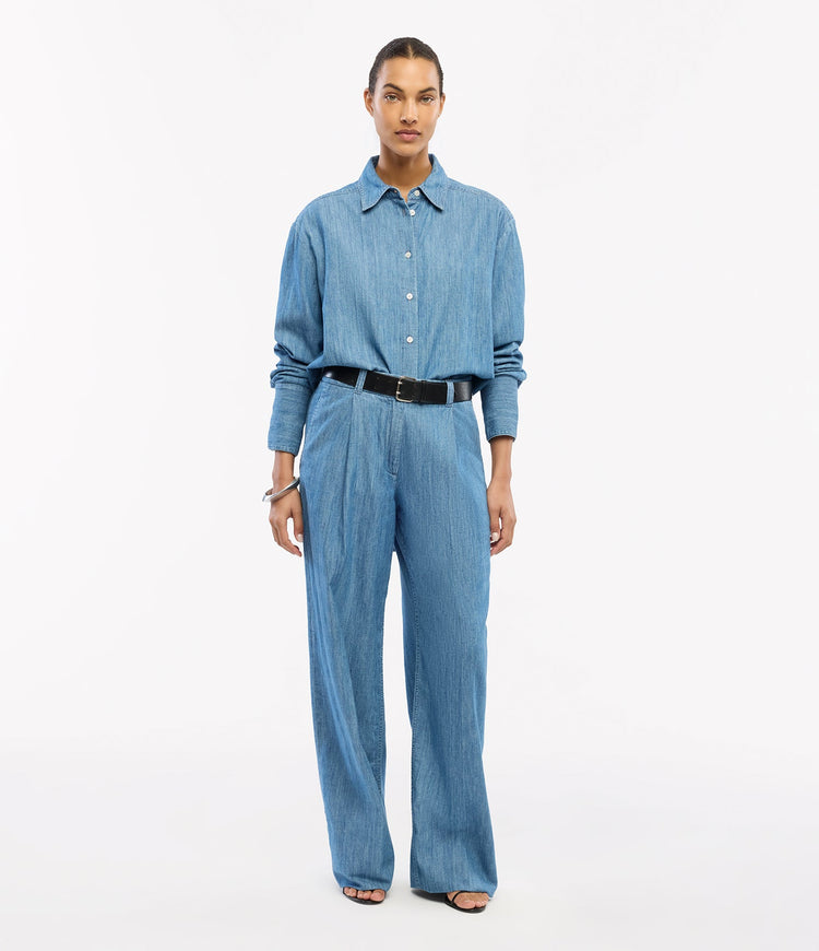 Chambray Shirt in Medium Blue