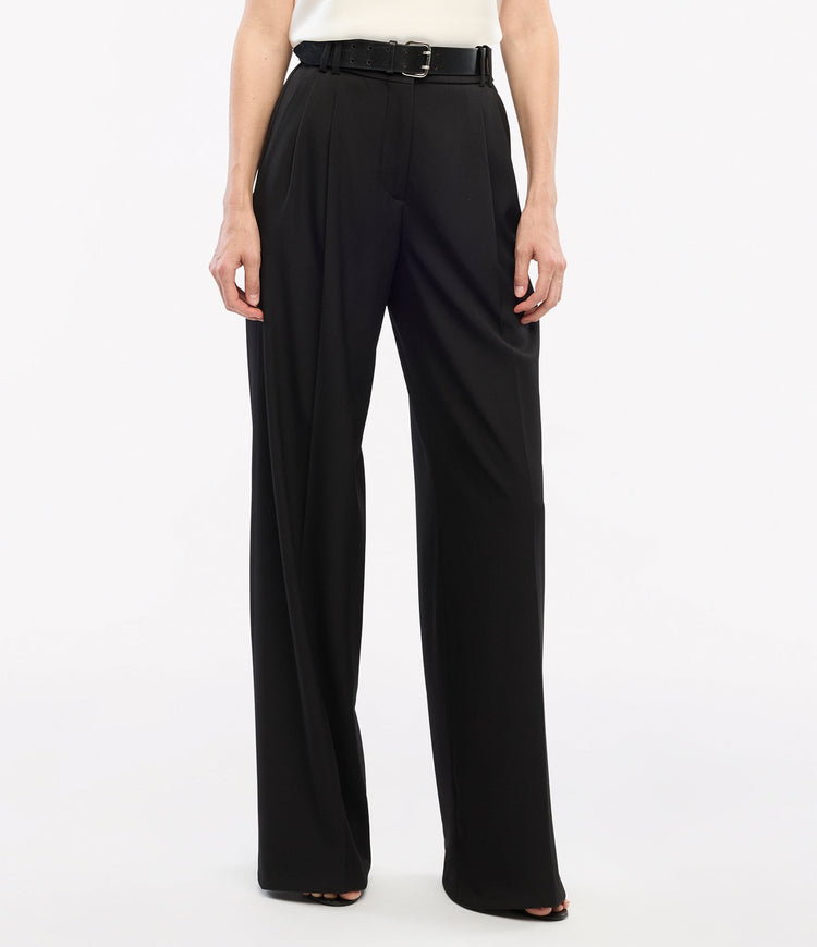 Twill Pleated Trouser in Black