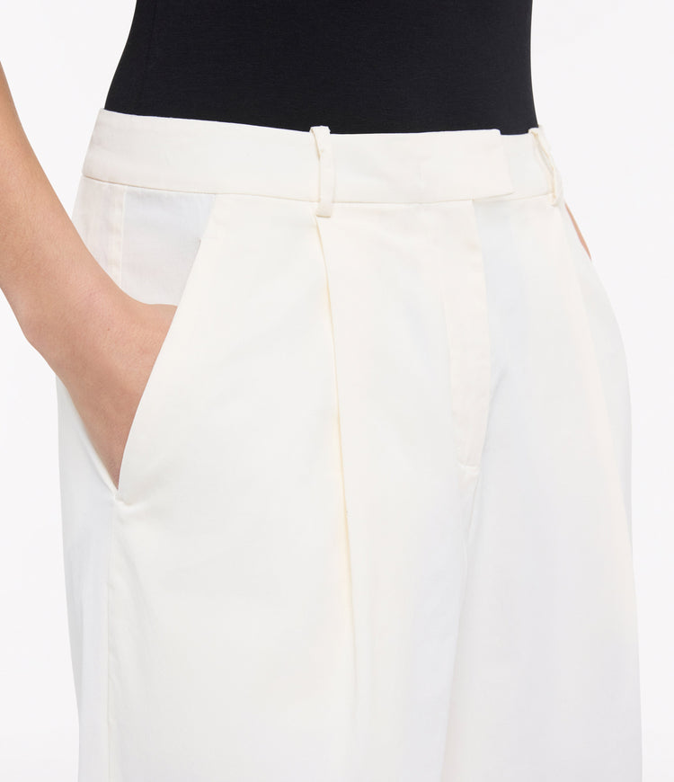 Relaxed Wide Leg Pant