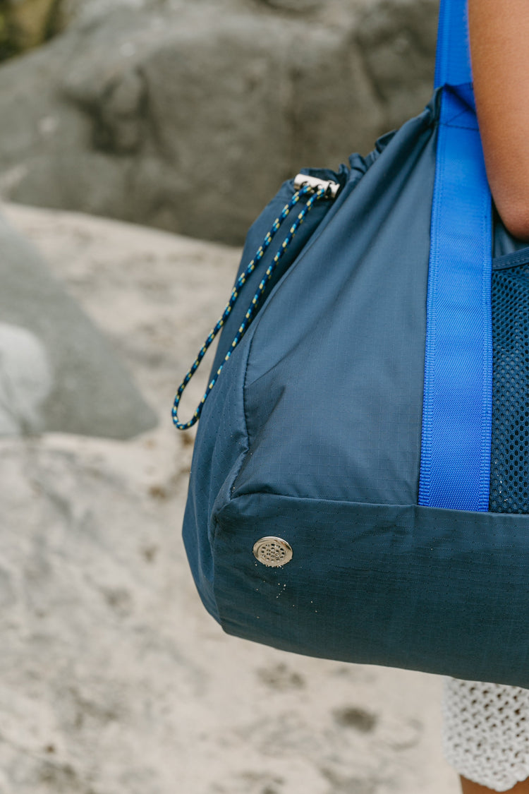 The Bondi Duffel in Penguin