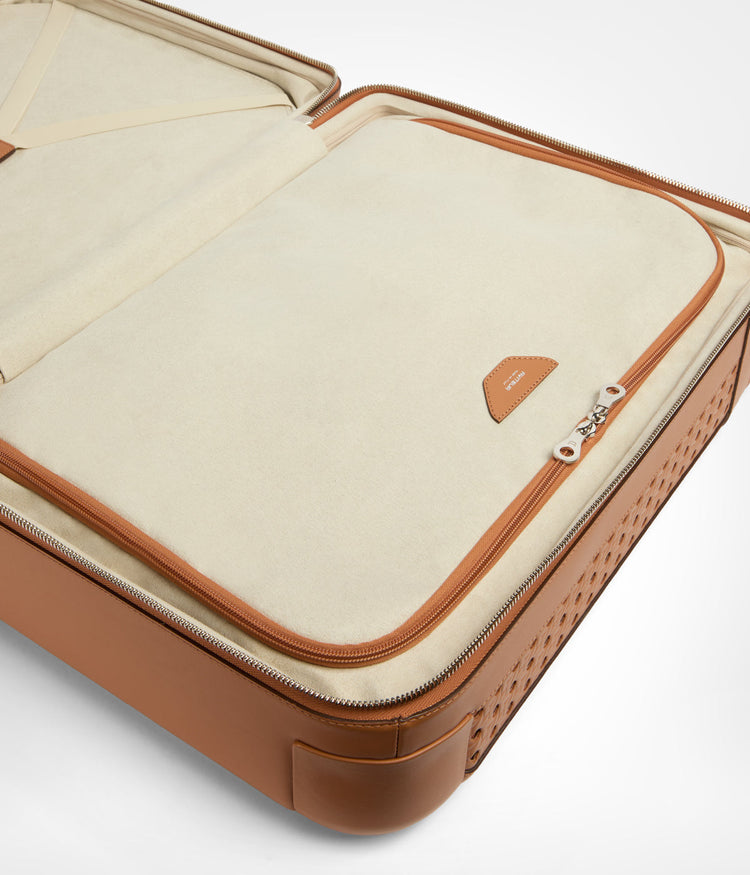 Carry-On 25 in Walnut