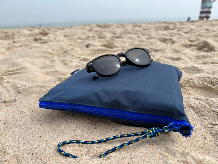 The Bondi Duffel in Penguin