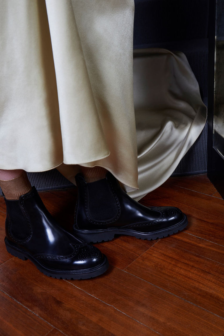 Miranda Chelsea Boots in Black
