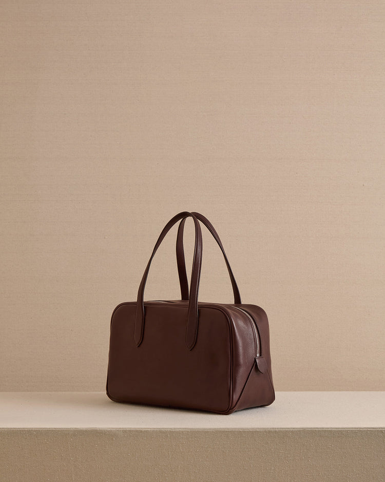 Archer 32 in Supple Soft Chocolate