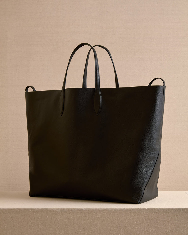 Eleanor 55 in Black Tumbled Grain