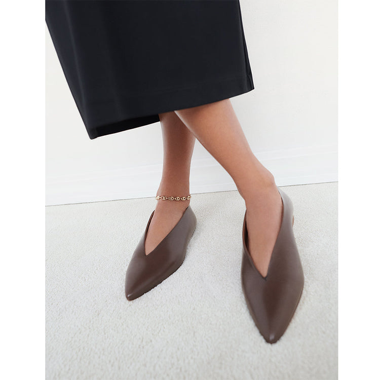 Pointy Flat in Chocolate Nappa