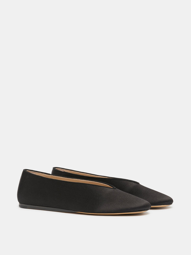 Regency Slipper in Black Satin