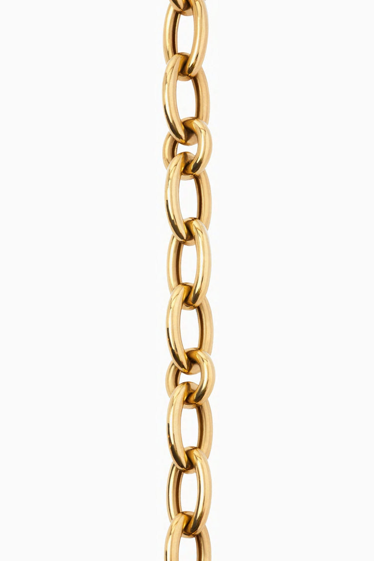 The Oval Sphere Chain