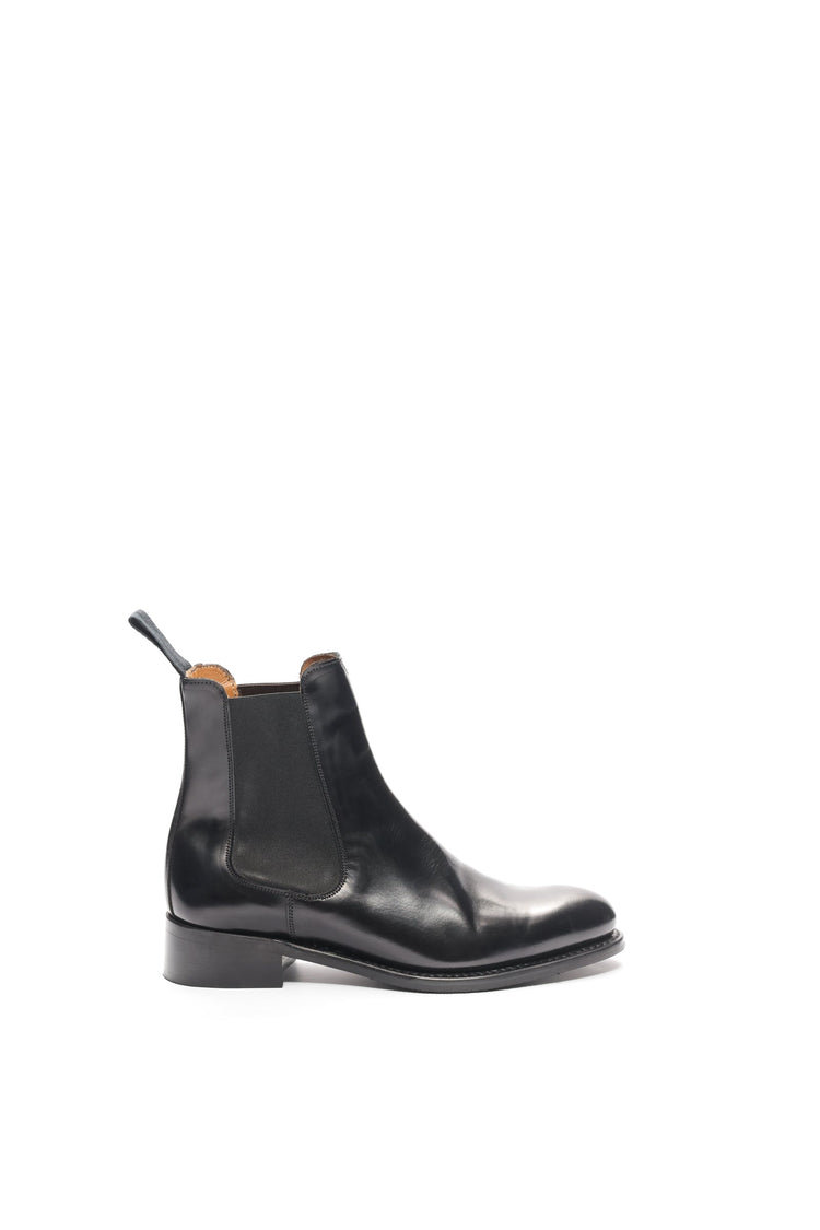 Silvia Chelsea Boots in Black