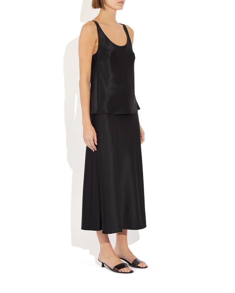 Karen Tank in Noir