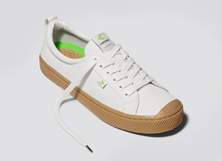 Women’s OCA Low Gum Off-White Canvas Sneaker