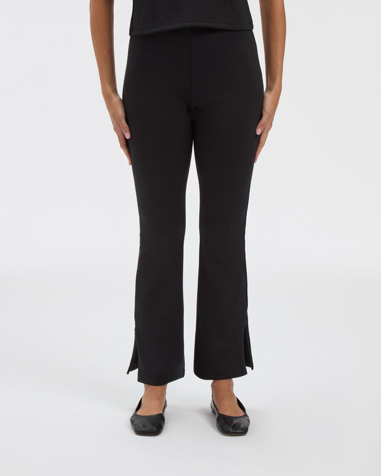 Sarah Pant in Noir