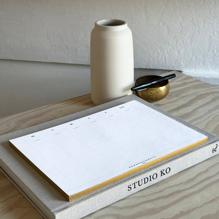 Edged Weekly Desk Planner