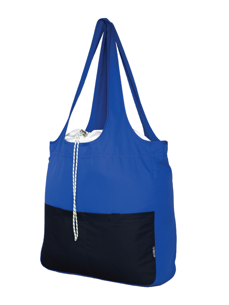 The Balos Tote in Whitecap