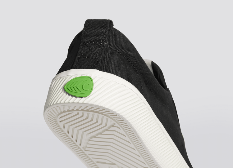 Women’s Oca Low-Top Black Canvas Sneaker