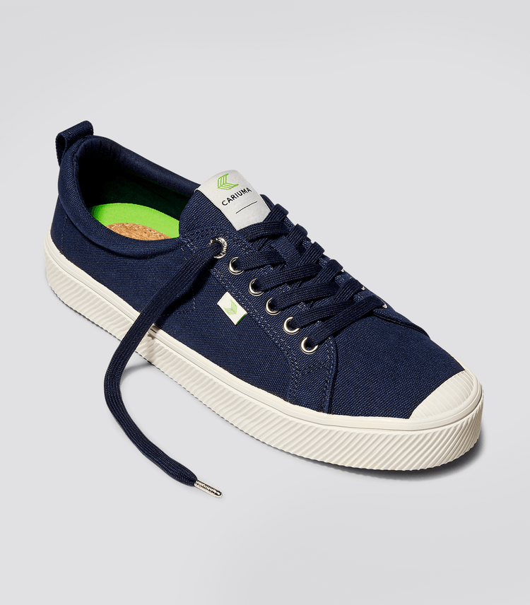 Men’s Oca Low-Top Navy Canvas Sneaker