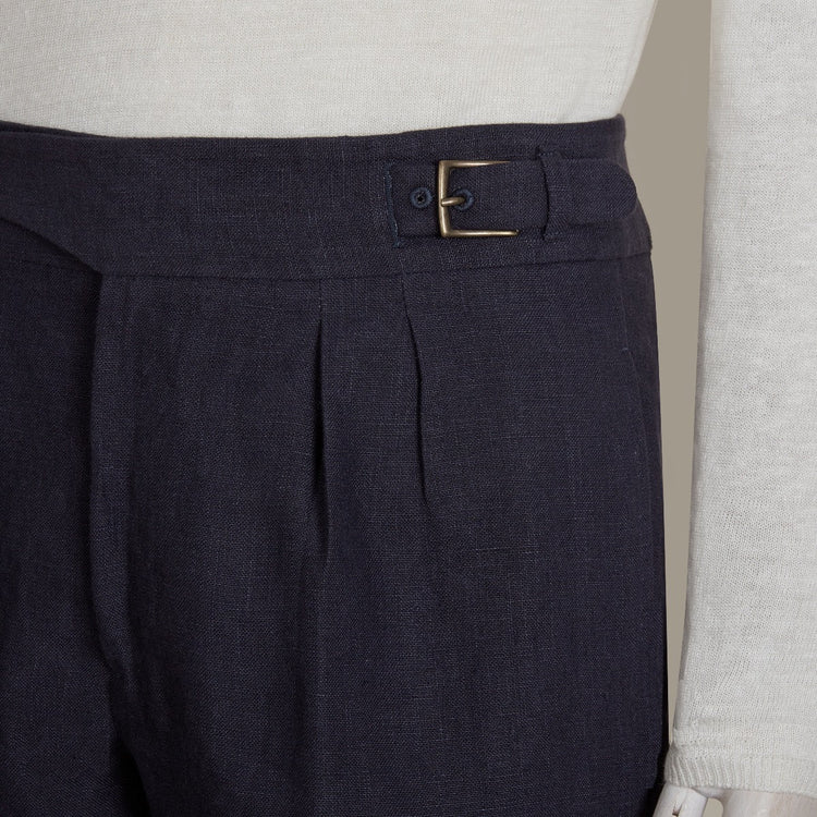 Irish Linen Gurkha Shorts in Navy