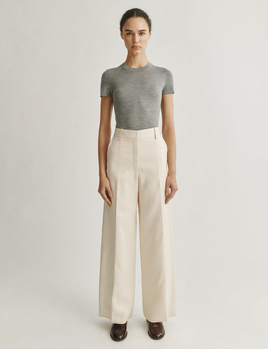 The T-Shirt in Cashmere and Silk in Dark Grey