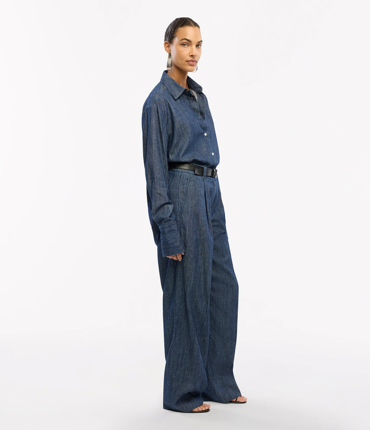 Chambray Shirt in Dark Blue