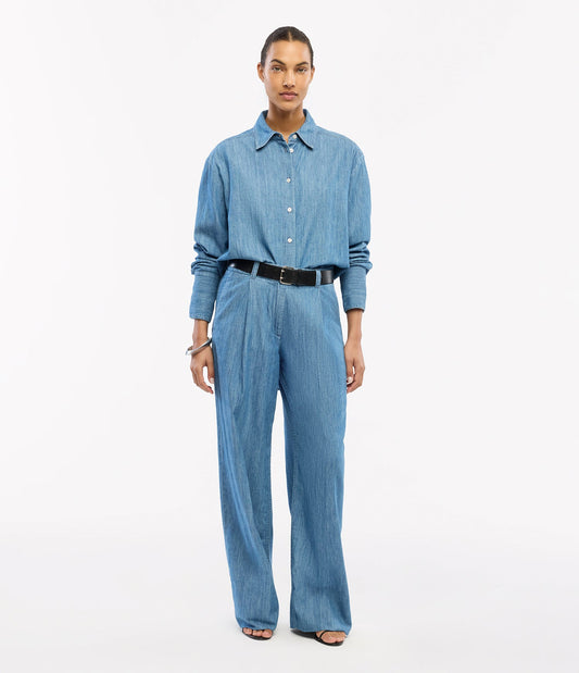 Chambray Shirt in Medium Blue