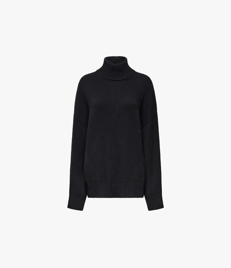 Cashmere Oversized Turtleneck in Black