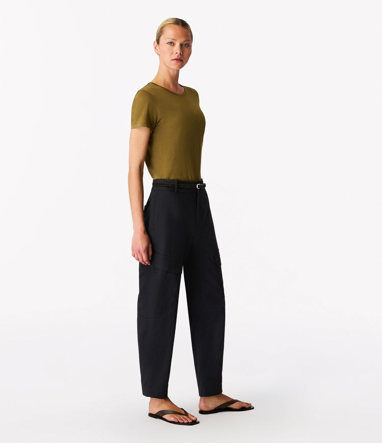 Curved Cargo Pant in Black