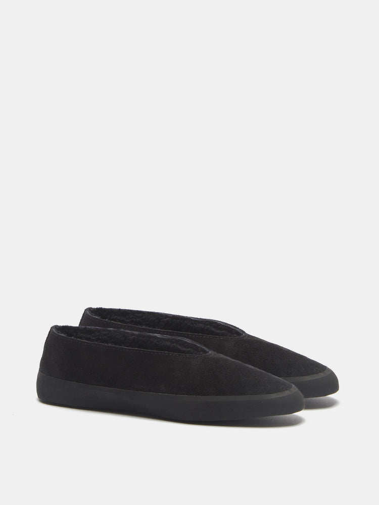 Apres Ski in Black Shearling