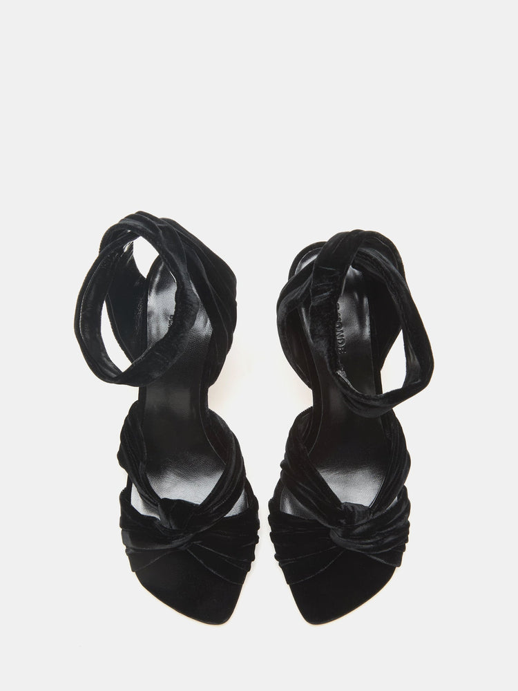 Antonia Pump in Black Velvet