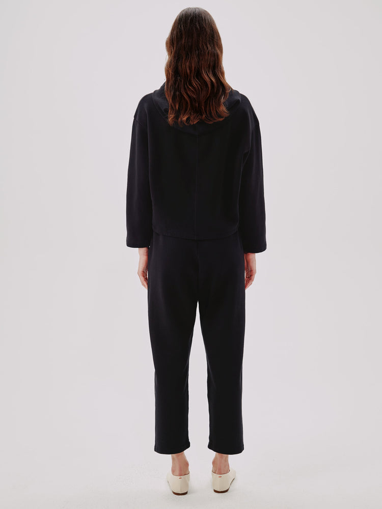 Cropped Hoodie in Black