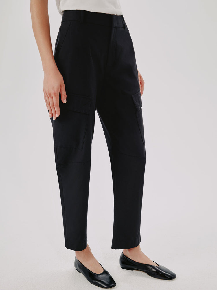 Curved Cargo Pant