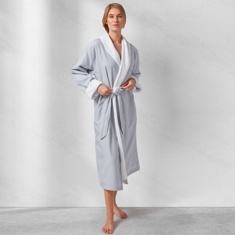 Classic Seersucker Striped Robe