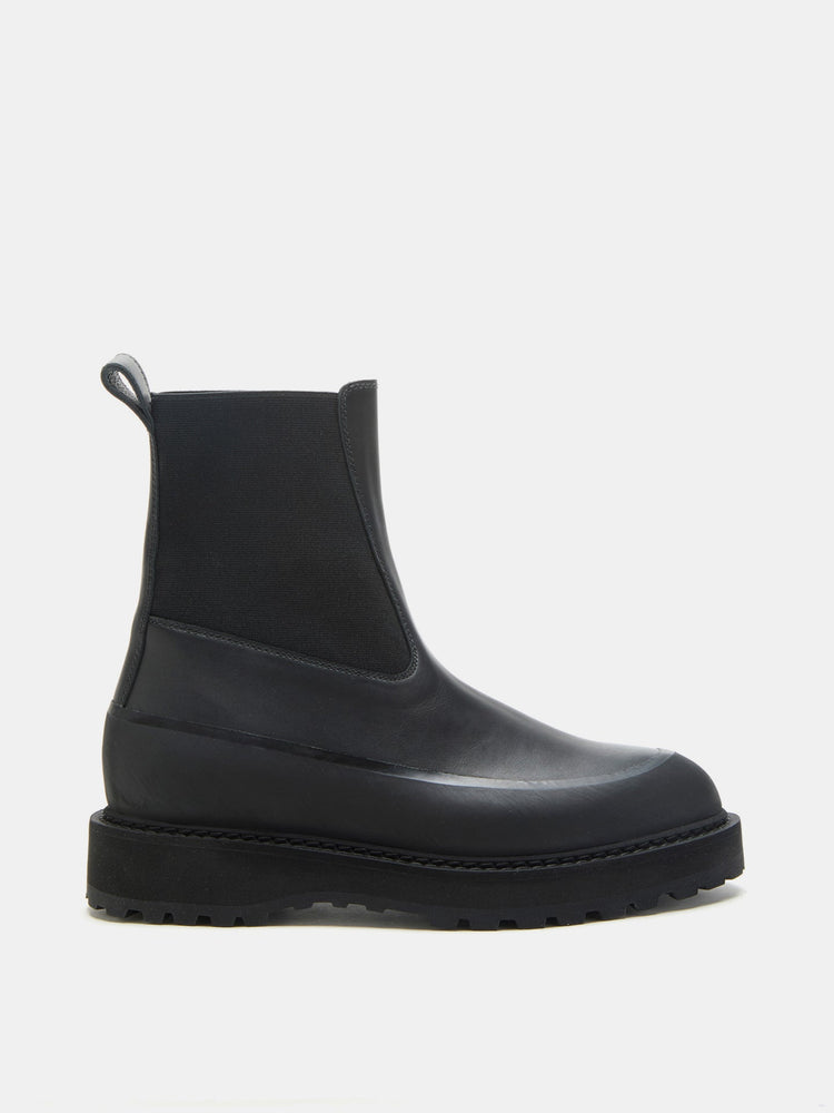 Chelsea Dolomite Boot in Black Leather