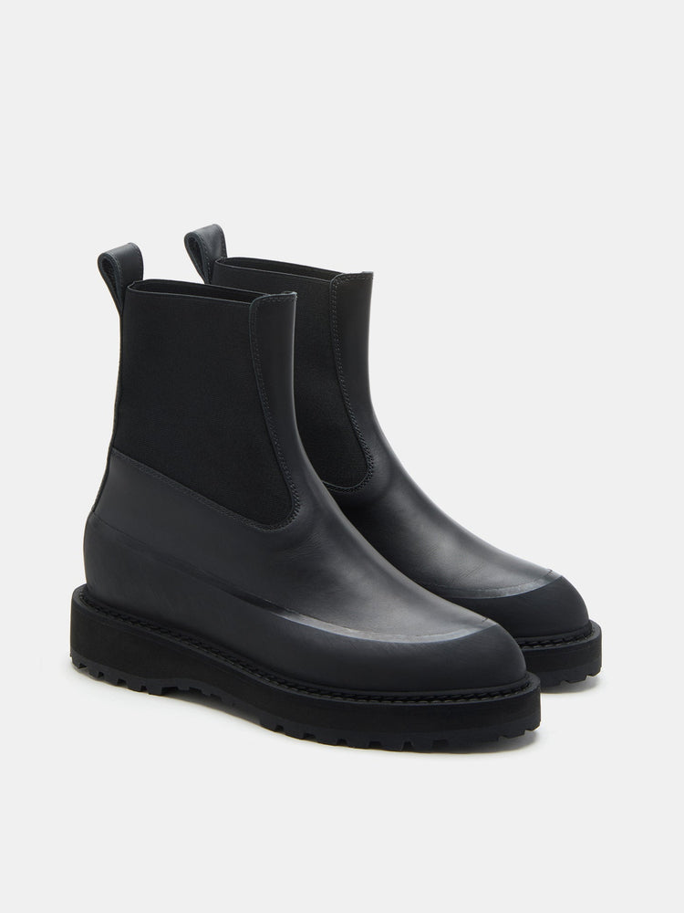 Chelsea Dolomite Boot in Black Leather