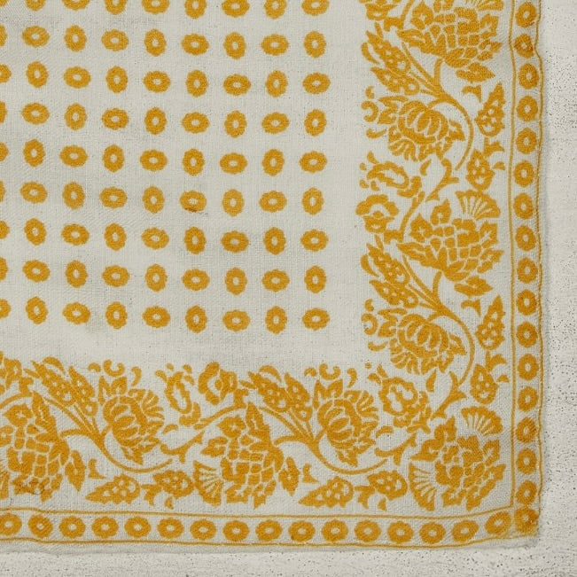 Cashmere And Silk Provence Geometric Pocket Square in Gold