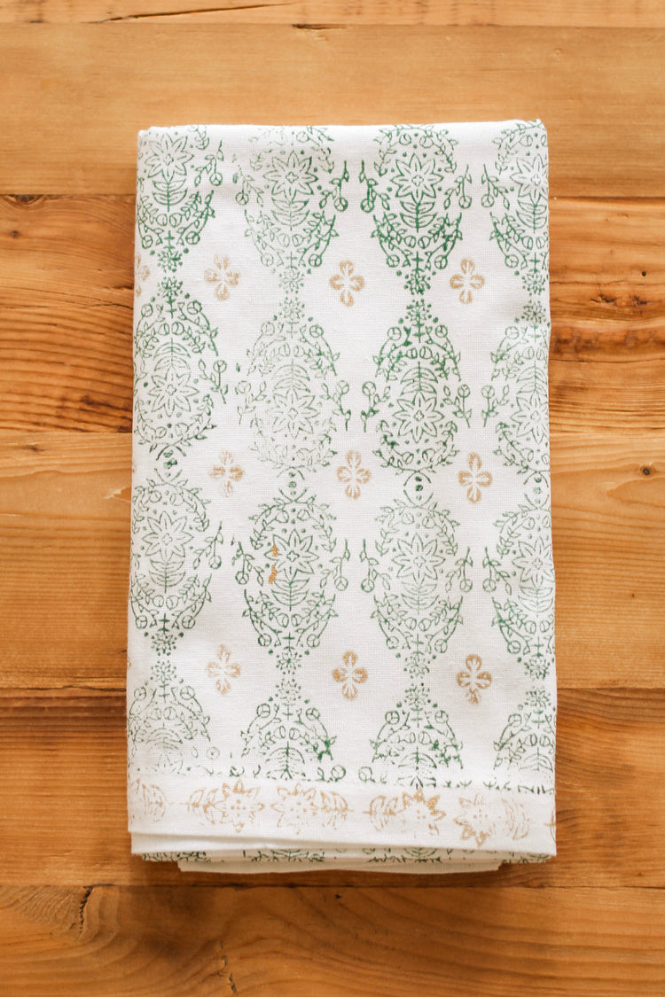 Vara Holiday Tablescape: Table Throw + Dinner Napkins Set