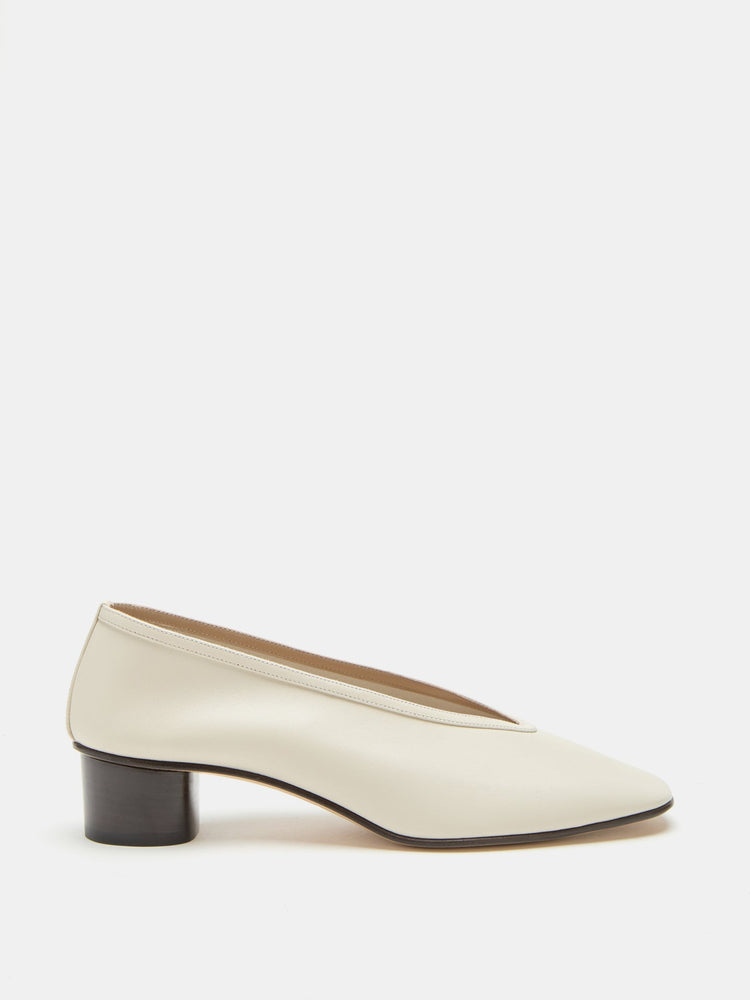 Luna Pump in Ecru Leather