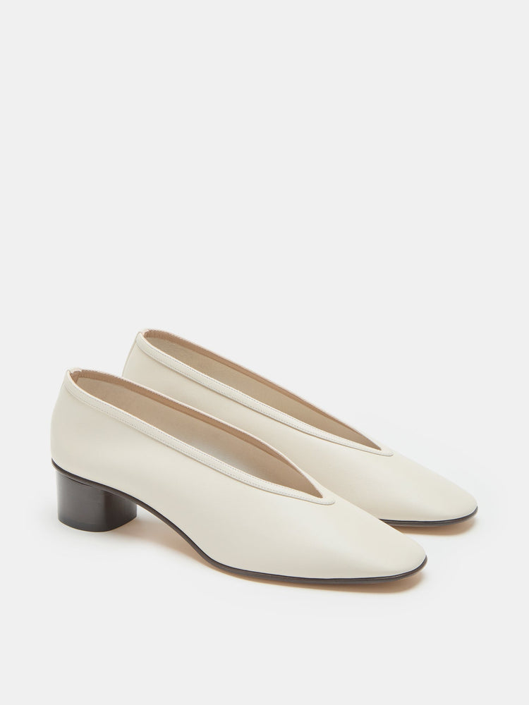 Luna Pump in Ecru Leather