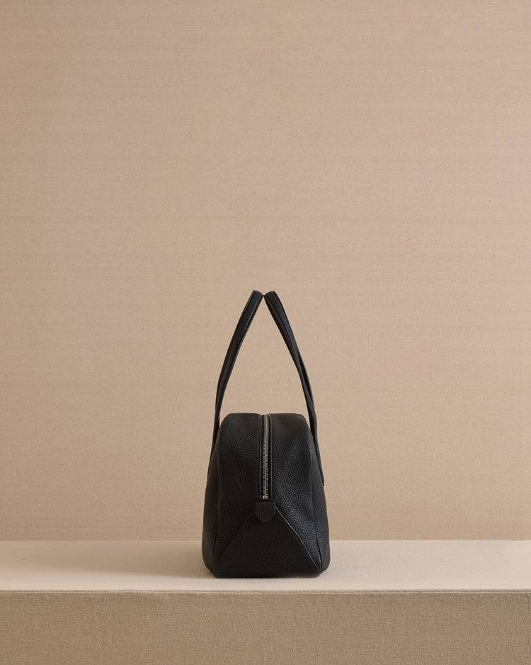 Archer 32 in Tumbled Grain Black